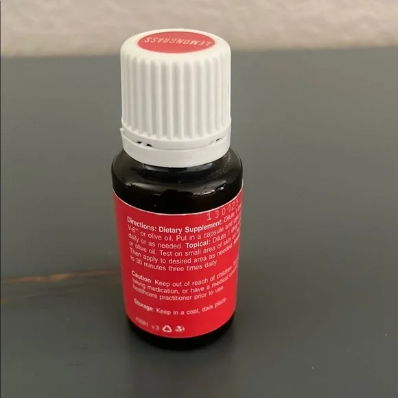Young Living Lemongrass Essential Oil - Red - Picture 2 of 3